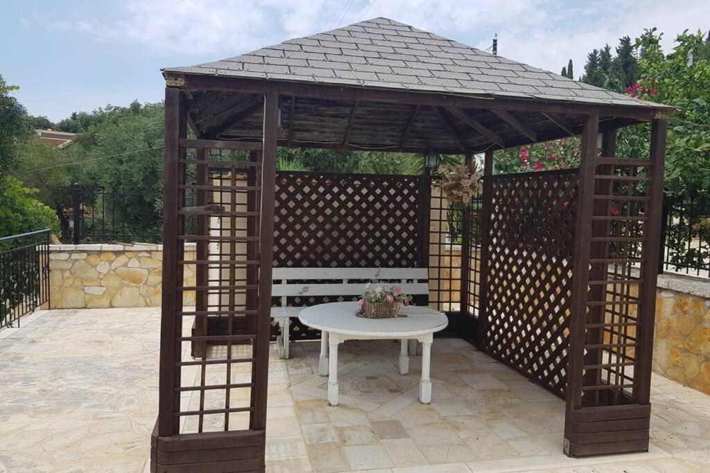 Sea View Apartment Maisonette Sívota Екстериор снимка